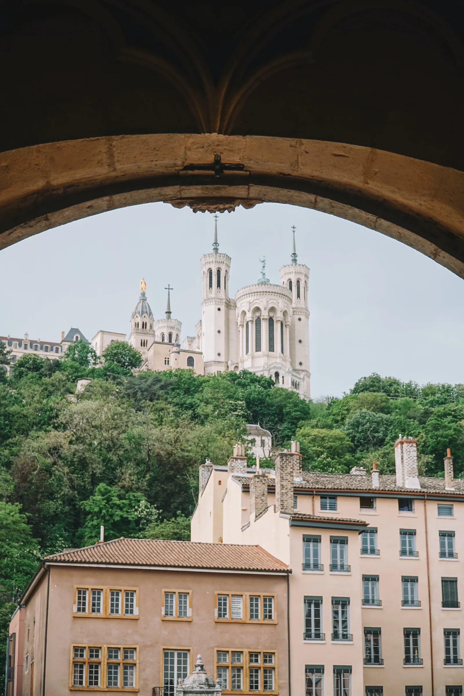 Basilique de Fourvière vue depuis le Vieux-Lyon